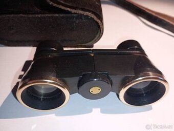 Starožitné divadelní kukátko