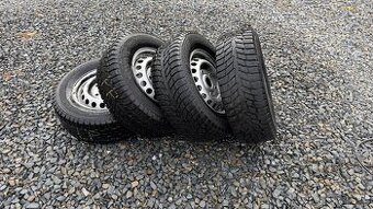 4x 235/65R16C Nokian Snowproof C
