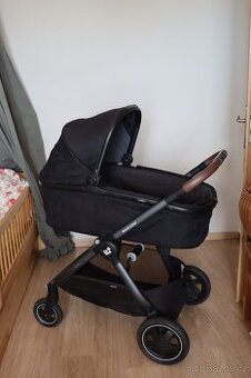 Kočárek Maxi-Cosi Adorra 2 a korba Oria xxl