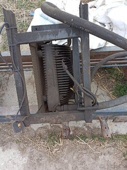 Chladič hydraulického oleje