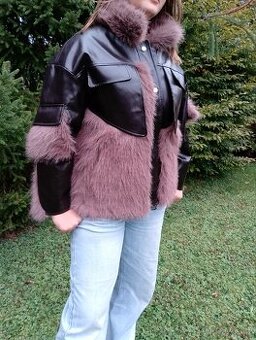 Zimní bunda s kožíškem vel.42 (XL)