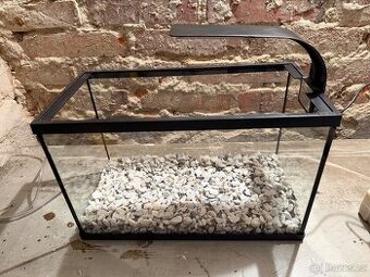 Prodám akvárium 20l i s příslušenstvím