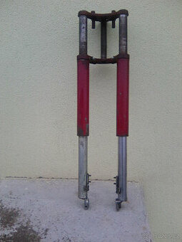 Jawa 250/350 Kývačka- p.vidle,podsedlové plechy,kryty řetězu