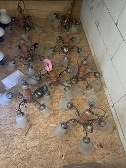 Světlo závěsné na řetězu chalupářské