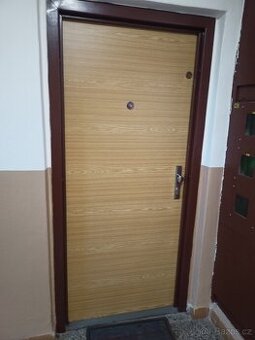 Prodám vchodové dveře