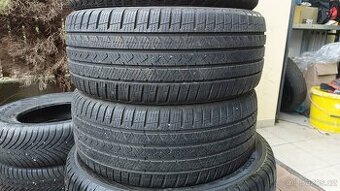 Pneu celoroční, 2 ks, rozměr 205/40/17, 84W, zn. VREDESTEIN