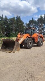 Kolový nakladač Doosan DL550-3