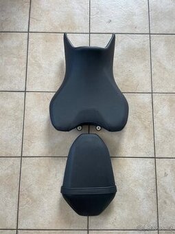 Sedadla Yamaha MT7 Nová