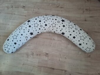 Kojící polštář Bumerang