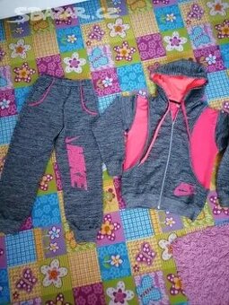 Dětská tepláková souprava Nike vel. 128 /134