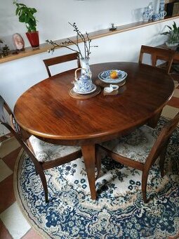 Kuchyňský stůl a židle