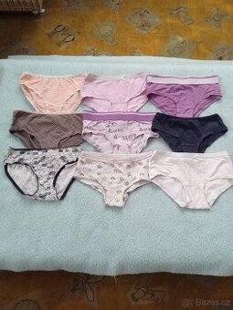 dívčí kalhotky - velikost 134/140