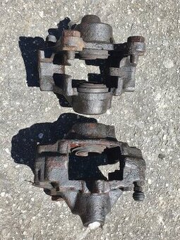 Mercedes W124 brzdové třmeny zadní kombi