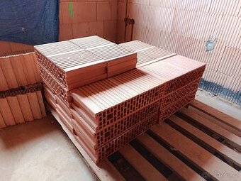 Heluz příčkovka 11,5 broušená 22 ks + hromada dořezů