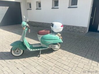 Italjet Velocifero style Vespa