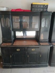 starožitné skříně rok 1910 včetně židlí více info volat