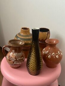 Retro vintage bazar antik sběratelské vázy džbánky
