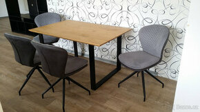Dřevěný jídelni stůl 4 otáčecí  židle barva šedá