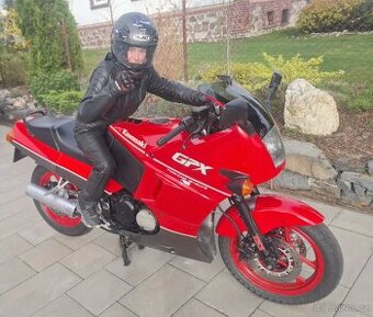 Kawasaki GPX 600 R