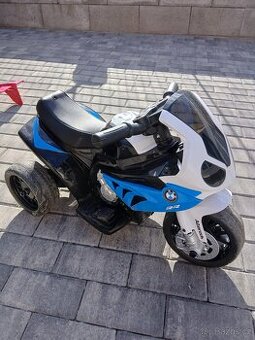 Elektrická motorka bmw s1000rr