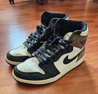 Air Jordan 1 Retro High OG "Dark Mocha" 40.5