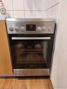 Elektrický sporák AEG AEGCCB56481BM