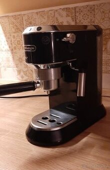 Kávovar Delonghi
