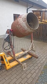 Míchačka na dvě kolečka