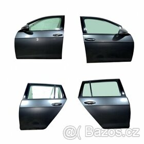 Všechny dveře tmavě šedá metalíza LR7H VW Golf 7 kombi 2017