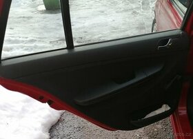 Prodám tapec. zadních dveří Škoda Fabia 1 combi