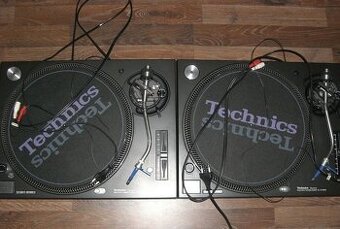 2 gramofony Technics SL-1210MK5 z 1 ruky v top stavu