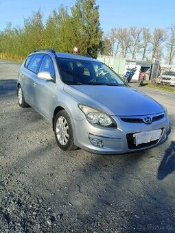 Prodám Hyundai i30 CW, 1.6 92kw, nová spojka, nová stk - 1