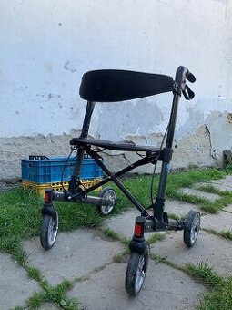 invalidní chodítko