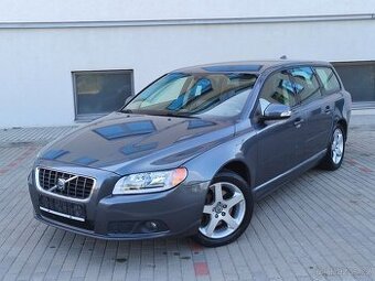 Volvo V70 2.4 D5 136kw,2008,AWD,4x4,Manuál,tažné zař.,2xALU