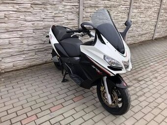 Aprilia SRV 850- náhradní díly z tohoto skútru