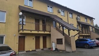 Byt 2+kk s garáží