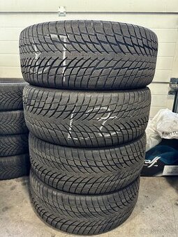 225/45 R19 96V