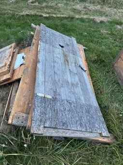 Dřevěná kadibudka