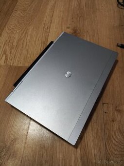 HP EliteBook Intel i5/8GB RAM/SSD/Nová baterie