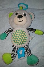 Plyšový hrací medvídek