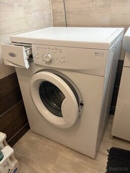 Pračka Whirlpool