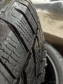2ks zimních pneumatik 225/60r18