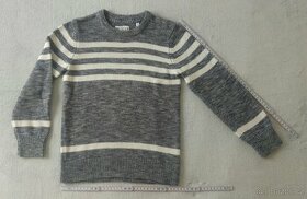 Prodám dětský svetr, vel. 134 zn. C&A,