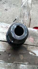 Zetor 7211,hlava řízení s narazkou