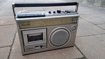 Kazetový magnetofon Panasonic