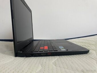 Starý herní notebook asus GL502V