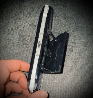 PSP3004 - playstationportable   (Flash)