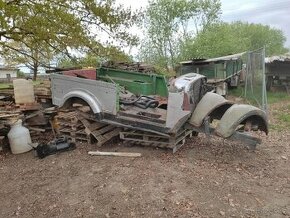 GAZ 69 ARO, rám na motorky, uhlová skříň