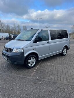 VW T5 1.9 TDi 77 kW Klima 5 mist