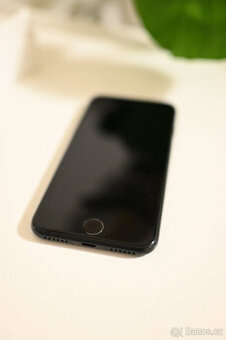 iPhone SE 2020 128gb, baterie 100%